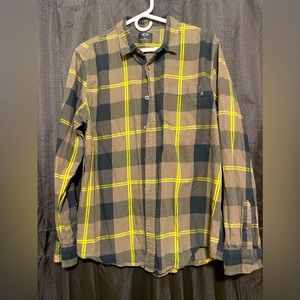 Men’s Oakley L Gray And Yellow Button Up Plaid Shirt